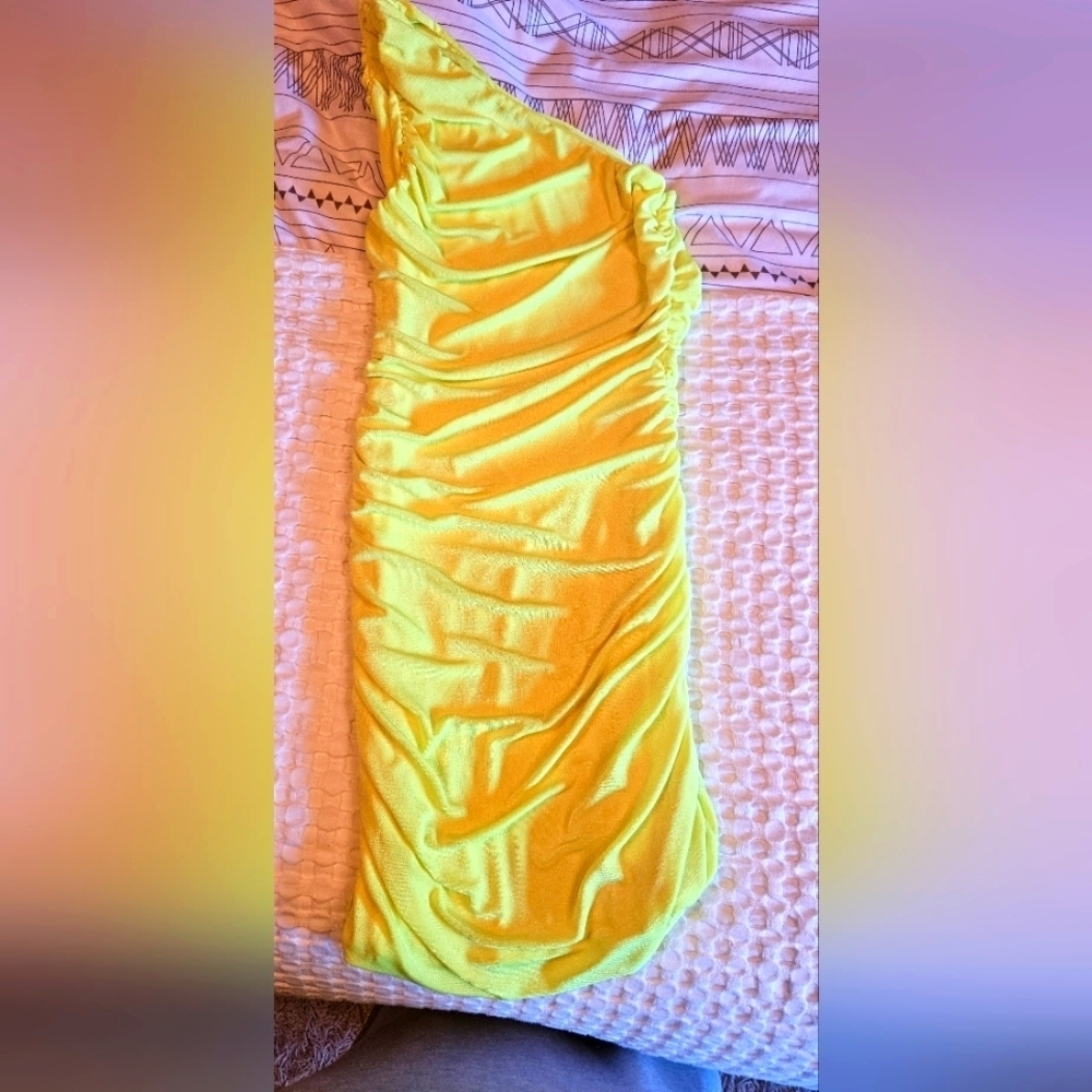 One-Shoulder Yellow Dress